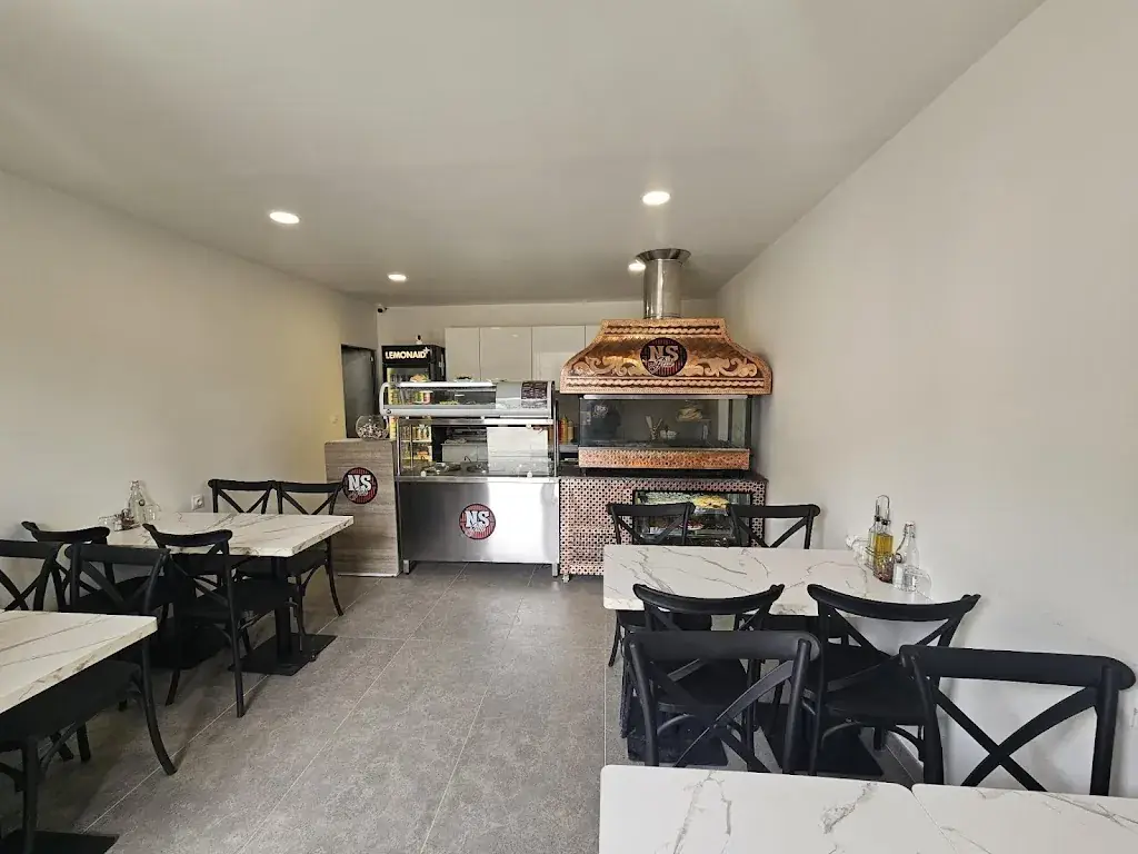 NS Grill restaurant in Chanteloup-les-Vignes