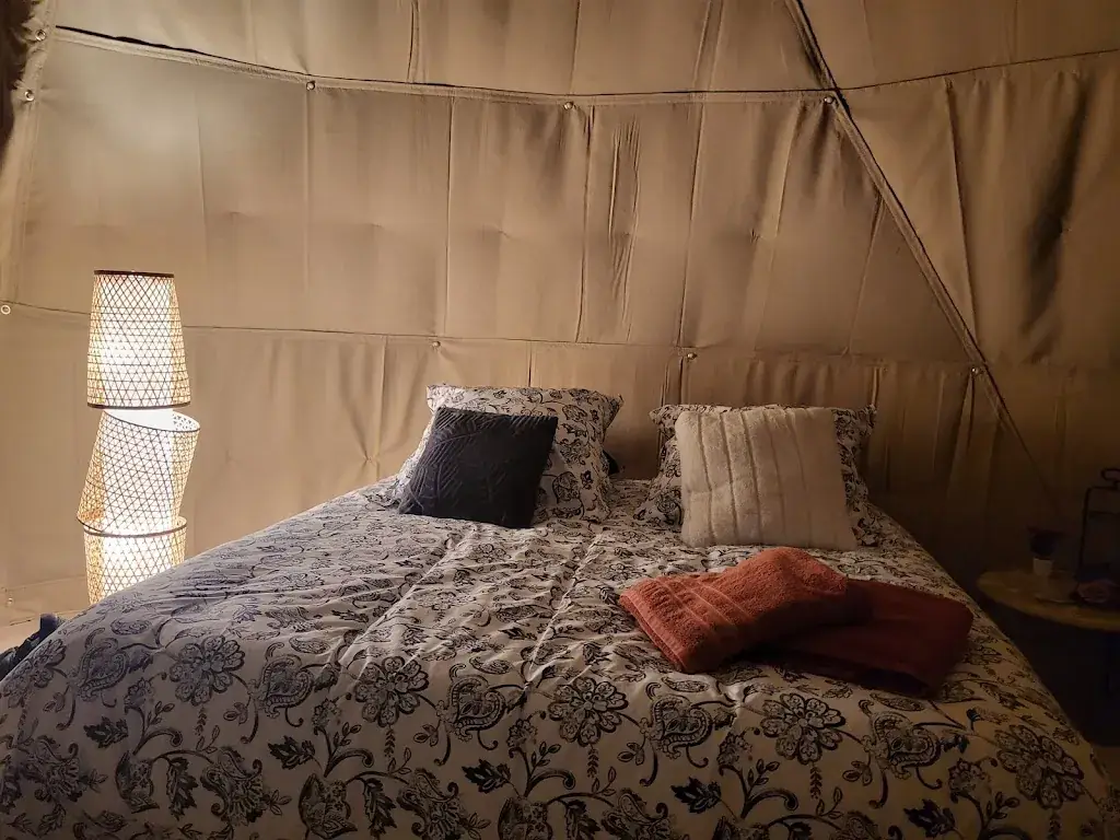 Les mille et une Yourtes_Biol_slider_image_3