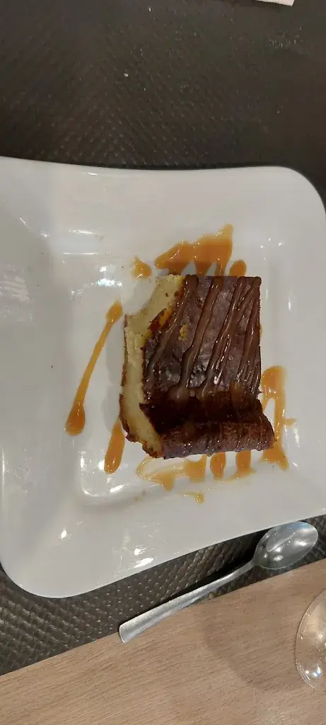 Stéphane François_Le Clona_Châteaulin_review