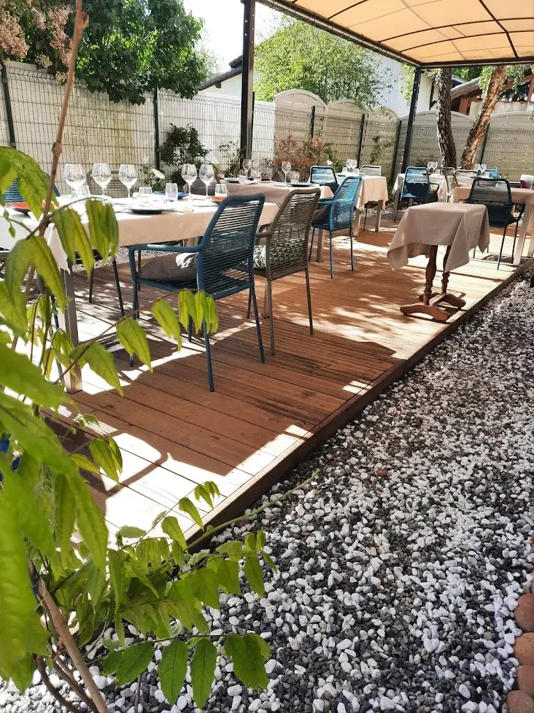 L'éclosion badinières ristorante a Eclose-Badinières