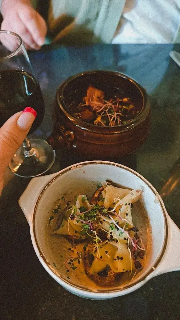 Gaelle Bastian_Les Bavardes_Rennes_review