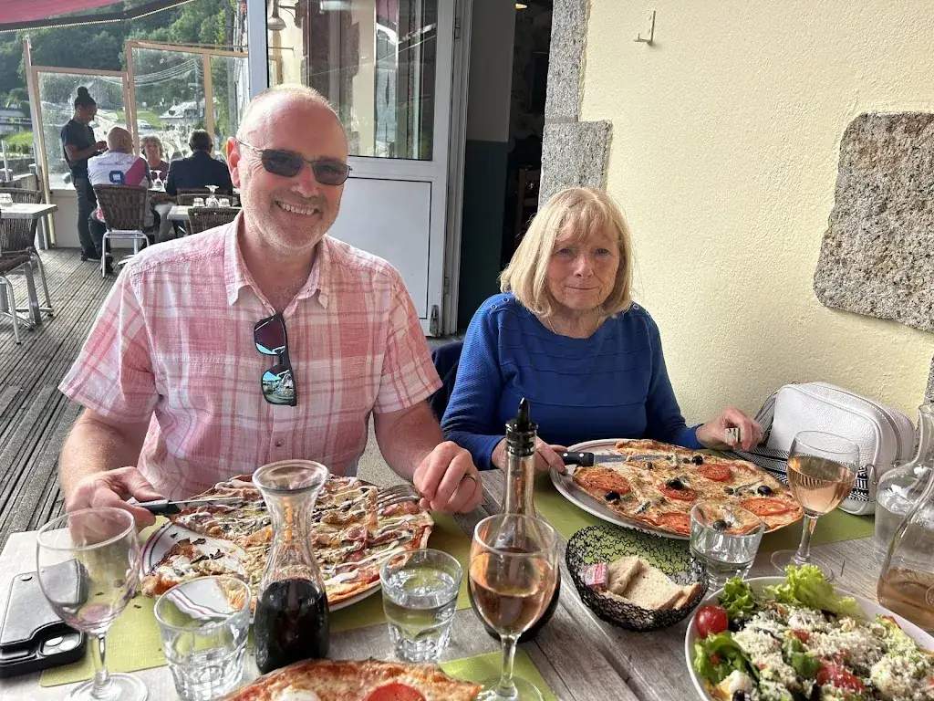 Helen Blood_Le Chaland_Châteauneuf-du-Faou_review