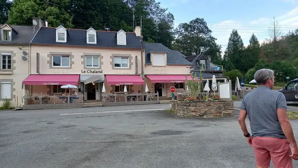 Andrew Mawhinney_Le Chaland_Châteauneuf-du-Faou_review