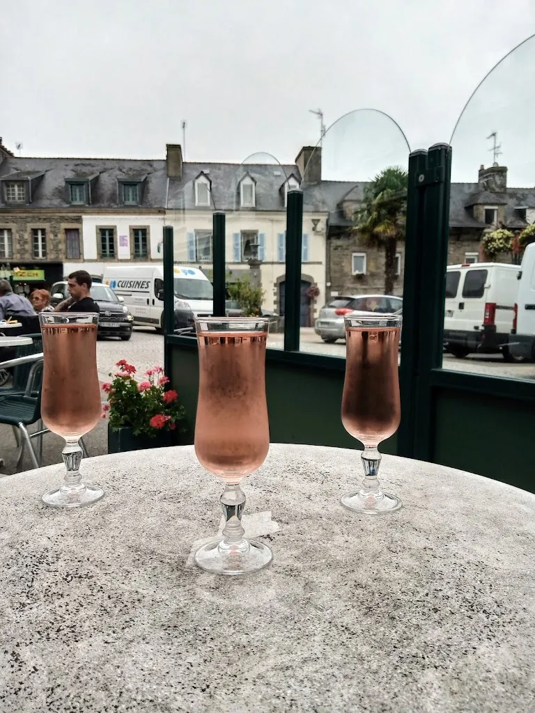 Le Donjon_Châteauneuf-du-Faou_slider_image_1