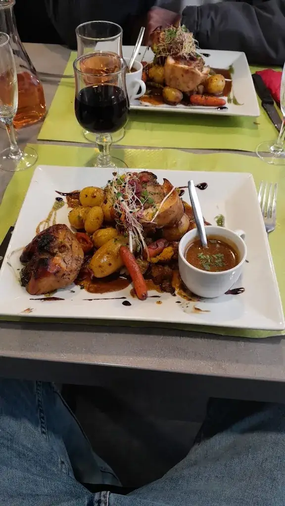 Le Central Bar_Chartres-de-Bretagne_slider_image_3