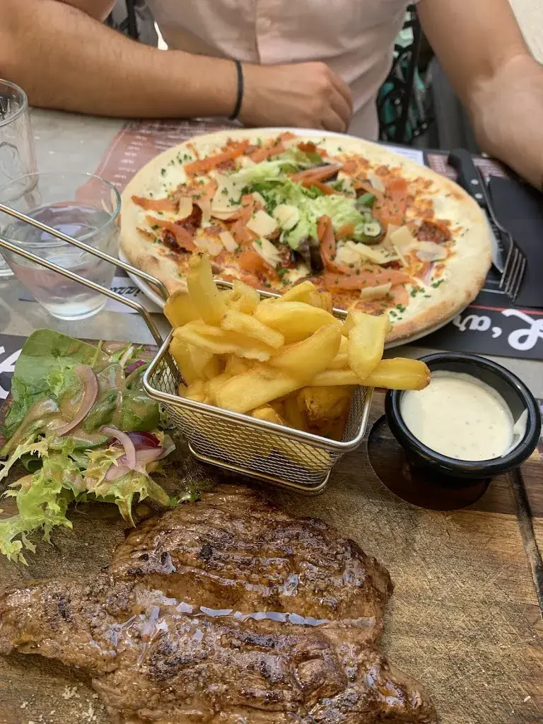 Noé Manon Jcn_L ardoise de Nino_Châteaubourg_review