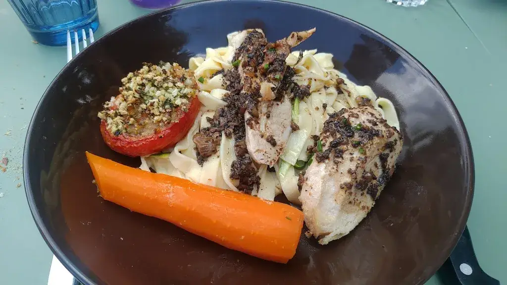 Jean-Marc Borel_Chez Lisette bar restaurant guinguette blanzat_Blanzat_reseña