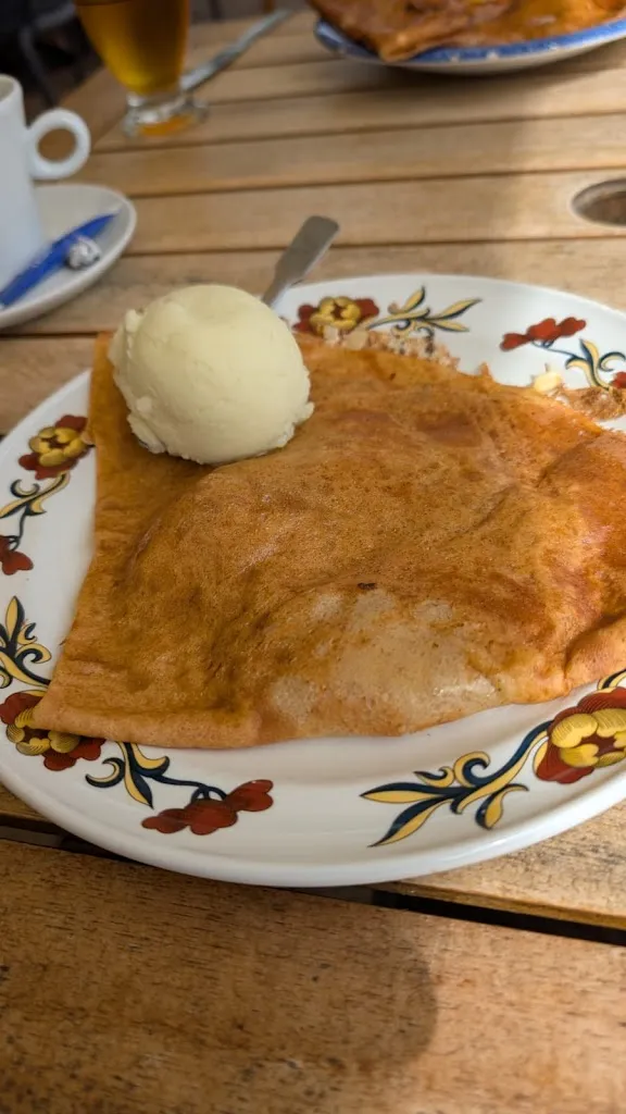 Elaine Gardner_Creperie Ty Gwechall_Carhaix-Plouguer_review