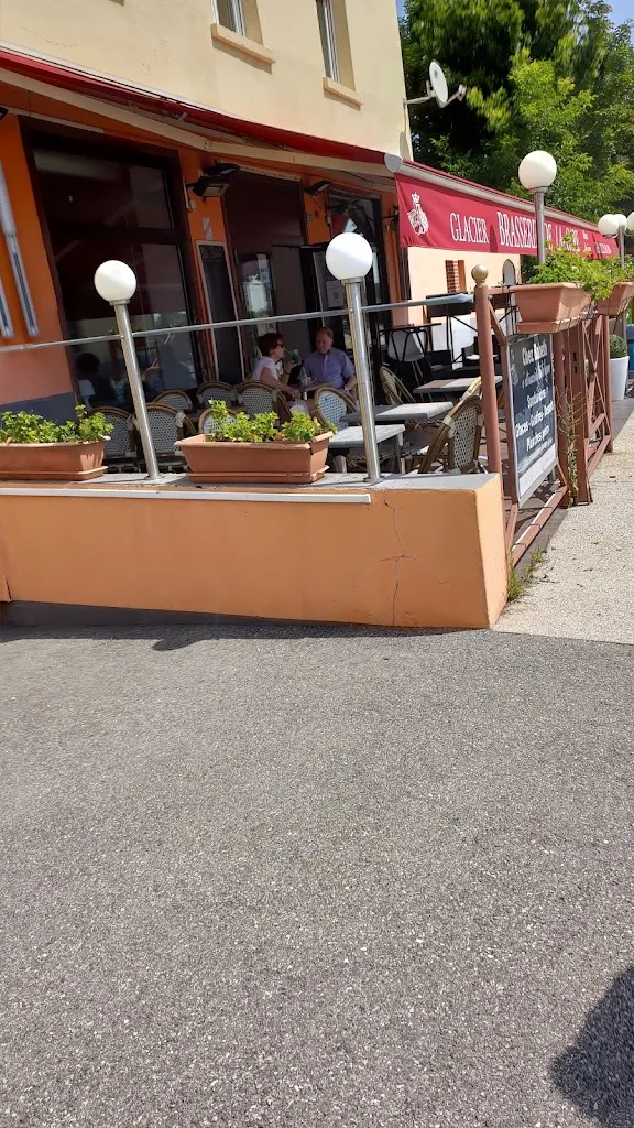 jean-philippe larger_Les 2 Terrasses, Brasserie de la Gare_Béligneux_review