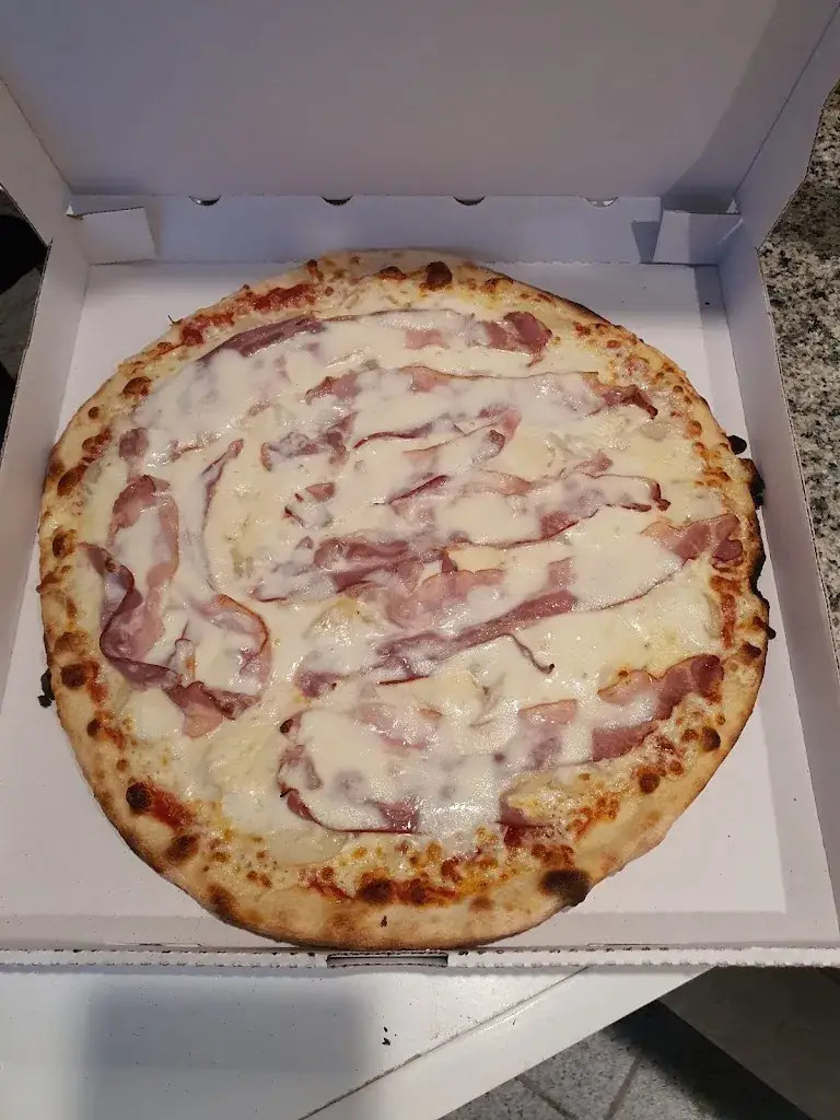 Menu_Pizzeria La Pergola_Carhaix-Plouguer_image_4