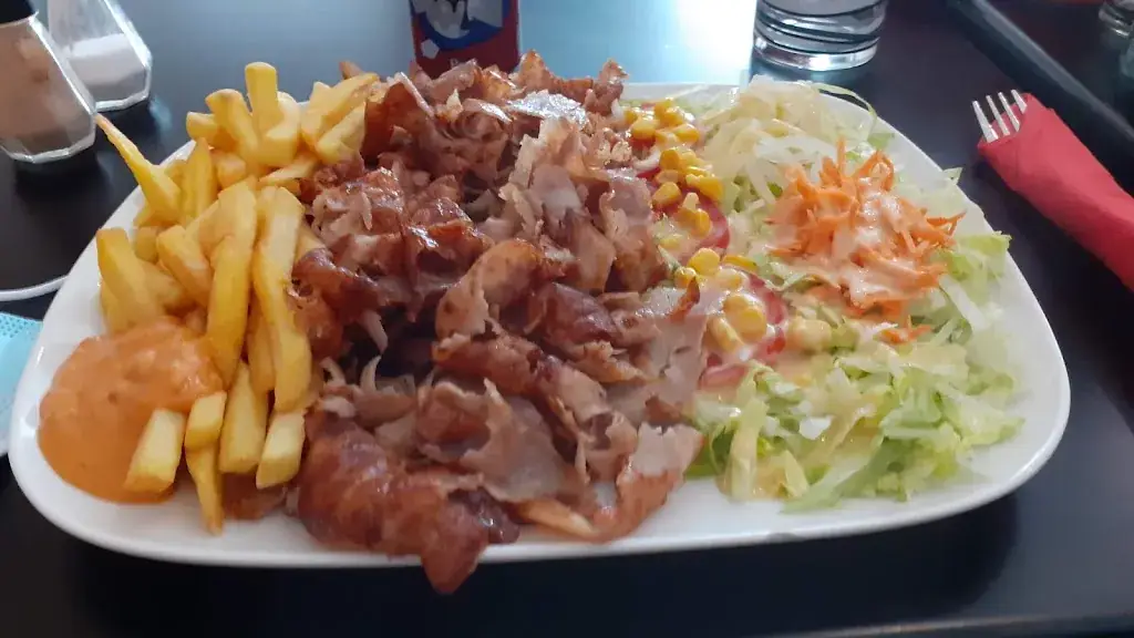 Dounia Kebab_Carhaix-Plouguer_slider_image_2