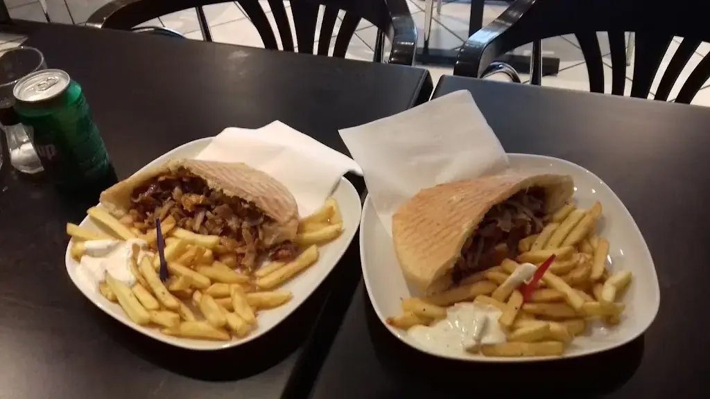 Dounia Kebab_Carhaix-Plouguer_slider_image_3