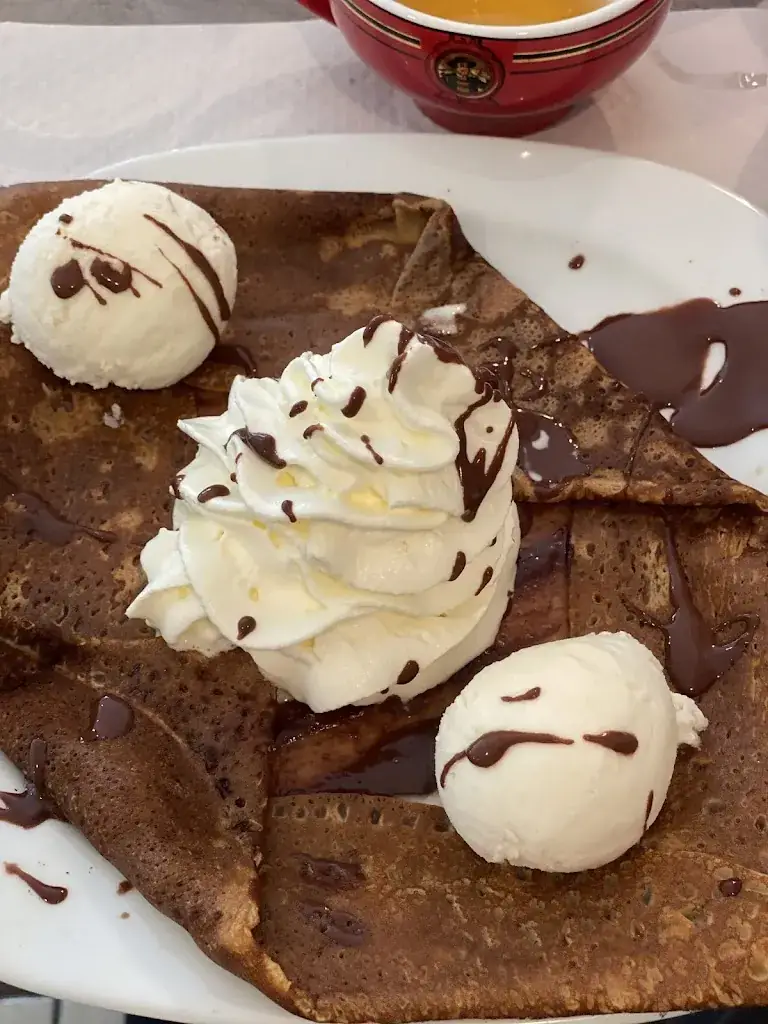 Jenny ANGEL_Crêperie Le Bouchon Breton_Béligneux_review