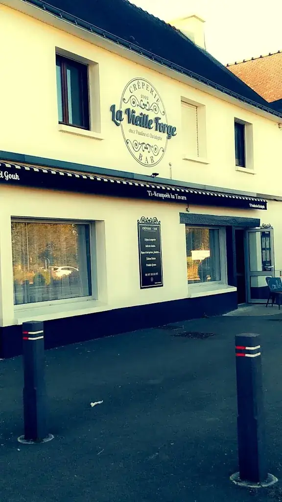 Crêperie - Bar La Vieille Forge à Kerchopine_Cléguer_slider_image_3