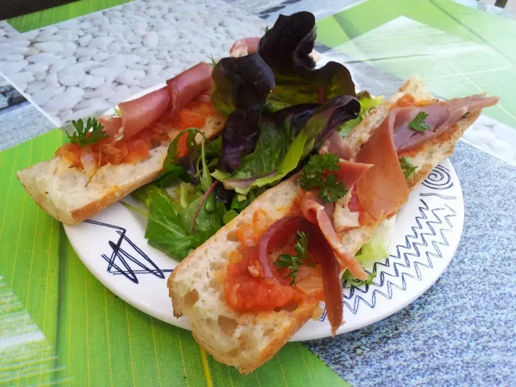 Restaurant Rhumerie Pizzeria L'Escale_Cléguer_slider_image_2