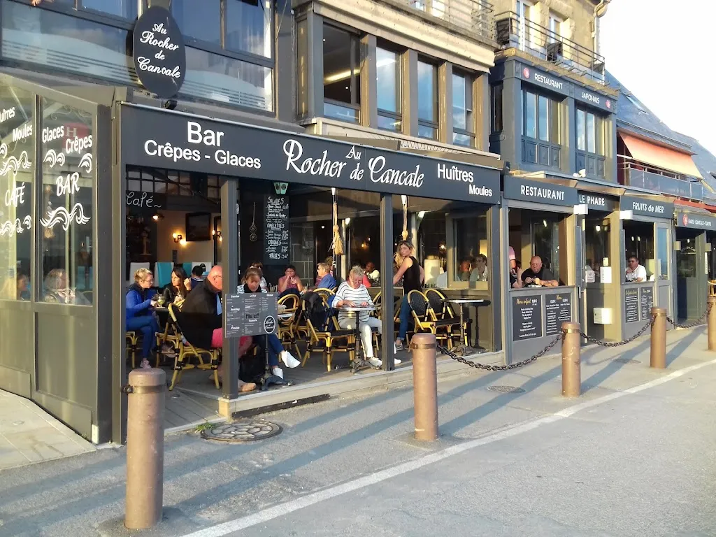 Le Phare_Cancale_slider_image_1