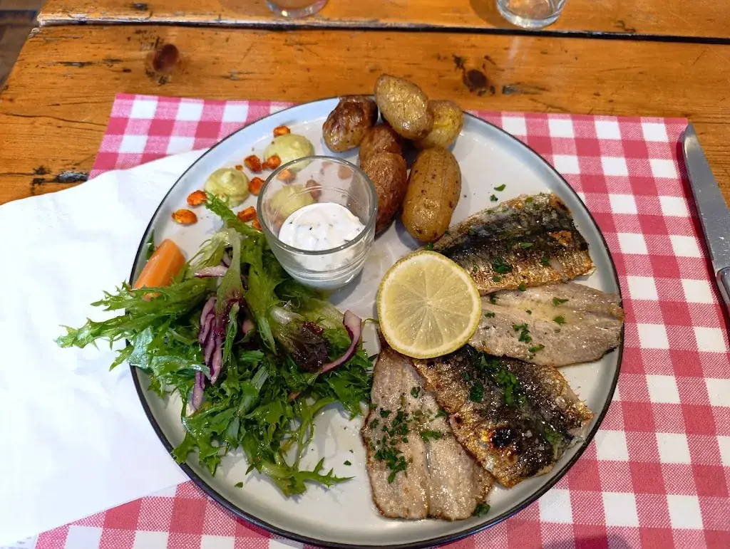 L'Arrière Cour_Cancale_slider_image_2