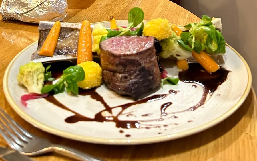 Katrien Devos_L'atelier de Jacky_Chapelle-d'Abondance_review