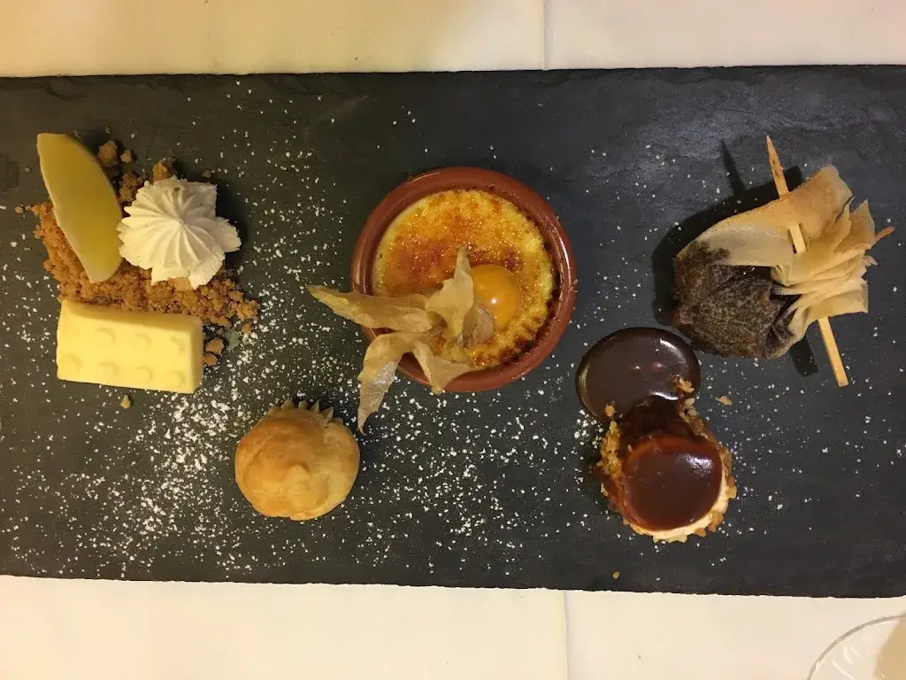 Daniel Anor_Le Bout du Quai_Cancale_review