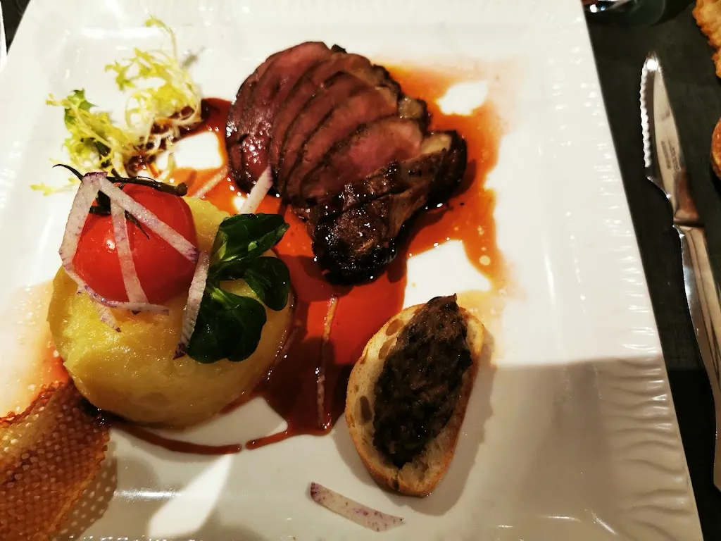 Philippe Martineau_Restaurant Bel Air Crevin - Axe Rennes Nantes, N137_Crevin_review