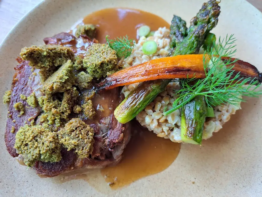 Jane Rogers_Auberge Du Coq Pérouges_Pérouges_review