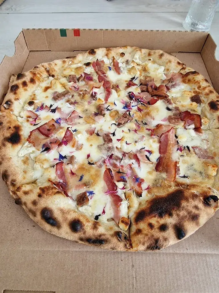 Po'potes et Pizzas restaurante en Corps-Nuds