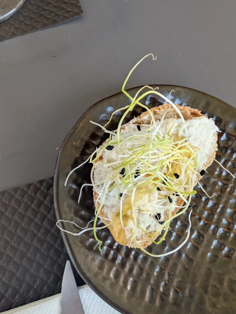 Mlbe_Les Saules_Corps-Nuds_review