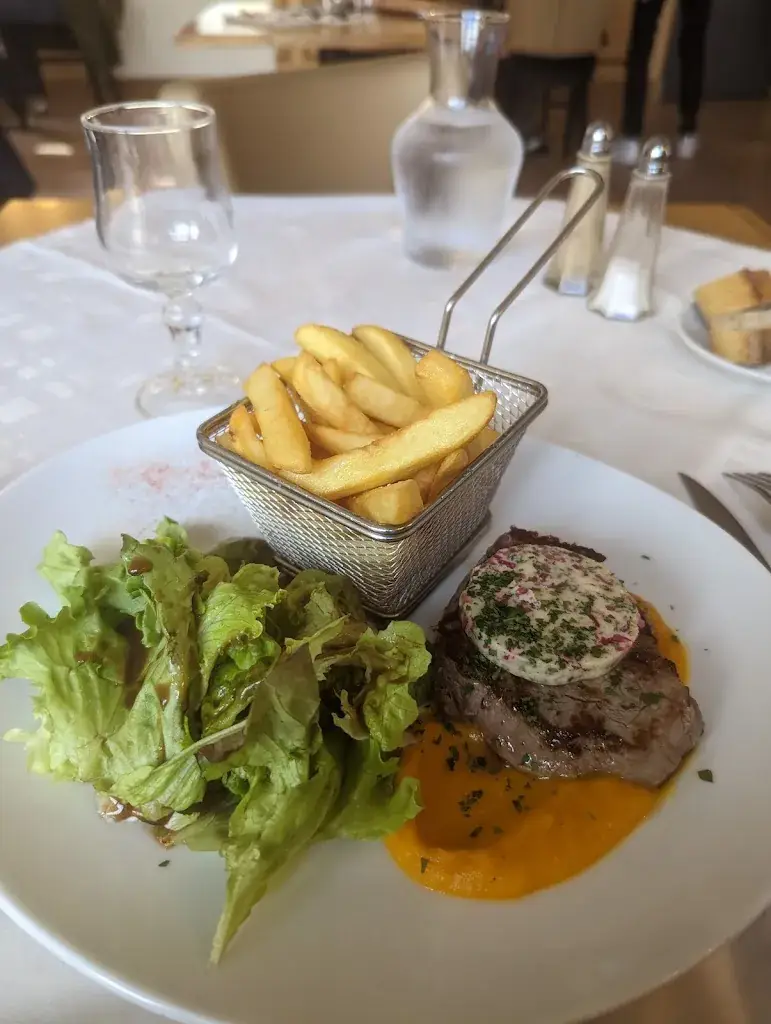 Menu_Restaurant du Vieux Château: Cuisine traditionnelle Moules frites en saison proche St-Jacut St-Cast Côtes-d'Armor Bretagne_Créhen_image_9