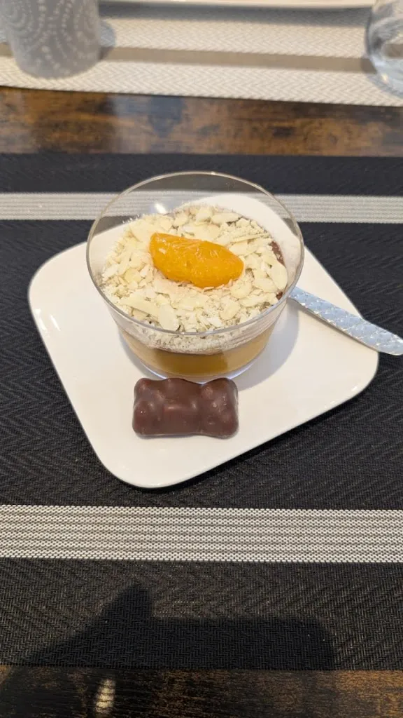 Science Labs_Le Cocooning_Clohars-Carnoët_review