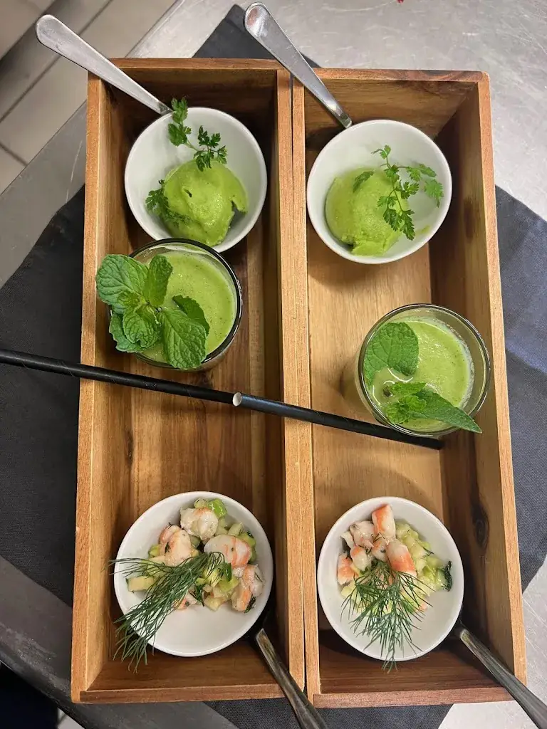 L' Escale Gourmande Les Embruns Le Pouldu_Clohars-Carnoët_slider_image_2