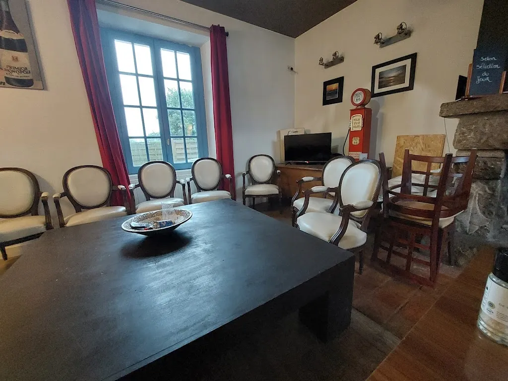 Sandra Mahé_O Verre D'eau_Clohars-Carnoët_review