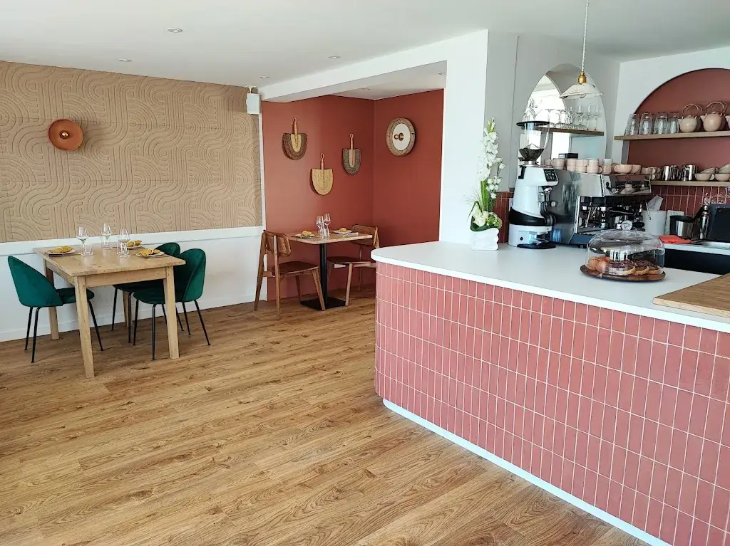 Maison Vanobel Restaurant in Crach