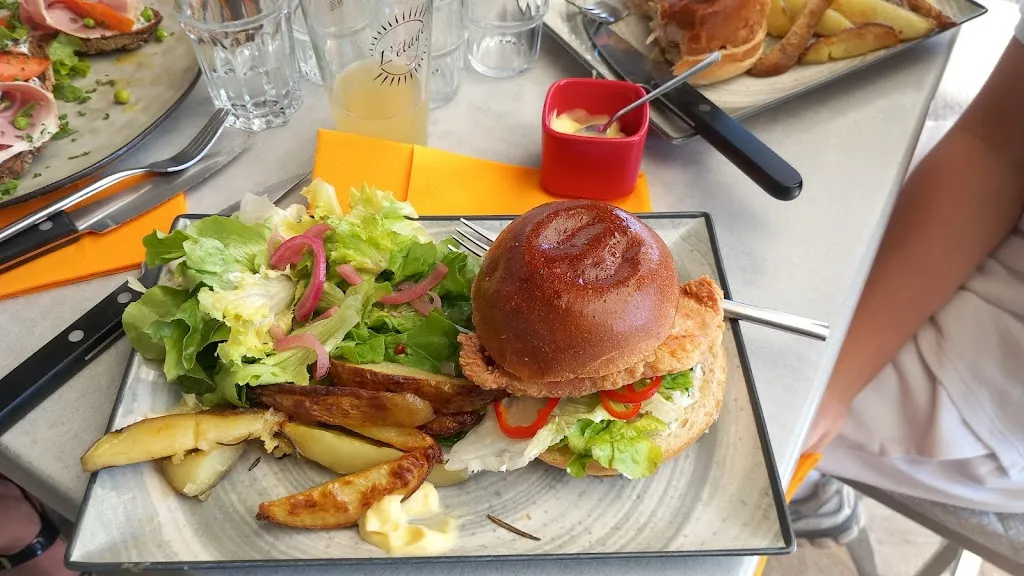 Fredcharles Charles_Le Carré 56_Trinité-sur-Mer_review