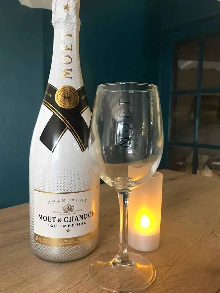 L'évêché_Dol-de-Bretagne_slider_image_2