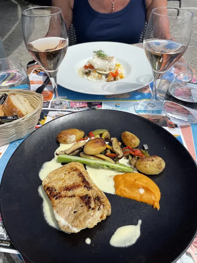 Matthew Martin_La Terrasse_Fouesnant_review