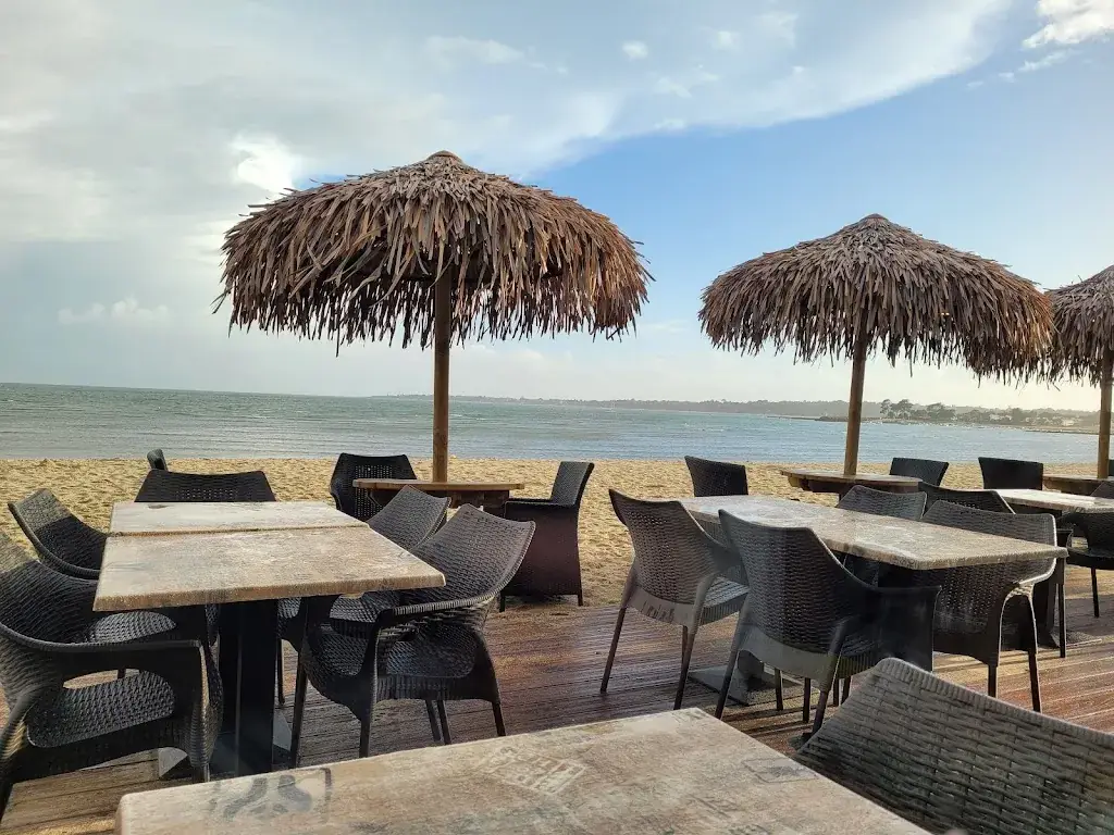 Geraint Buck_Le Copa_Forêt-Fouesnant_review