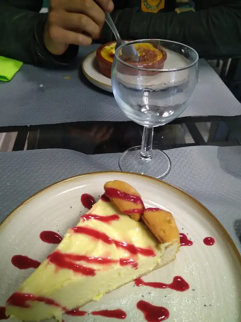 Menu_AU JOUR LE JOUR Restaurant / Bar / Epicerie / FDJ_Visseiche_imagen_6