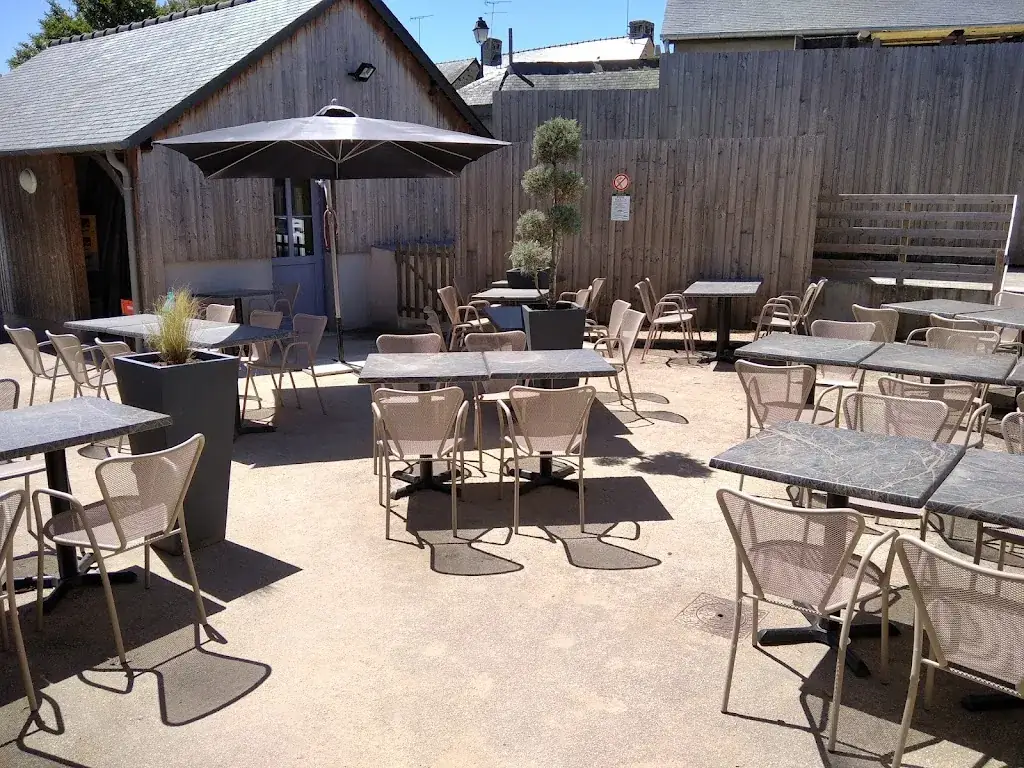 AU JOUR LE JOUR Restaurant / Bar / Epicerie / FDJ_Visseiche_slider_image_1