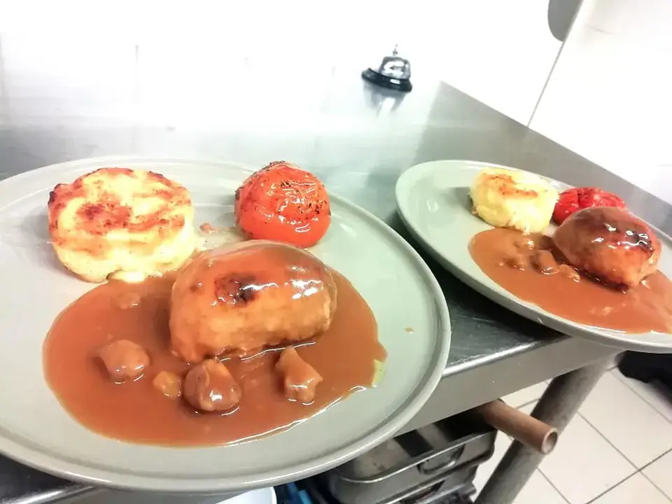 AU JOUR LE JOUR Restaurant / Bar / Epicerie / FDJ_Visseiche_slider_image_3