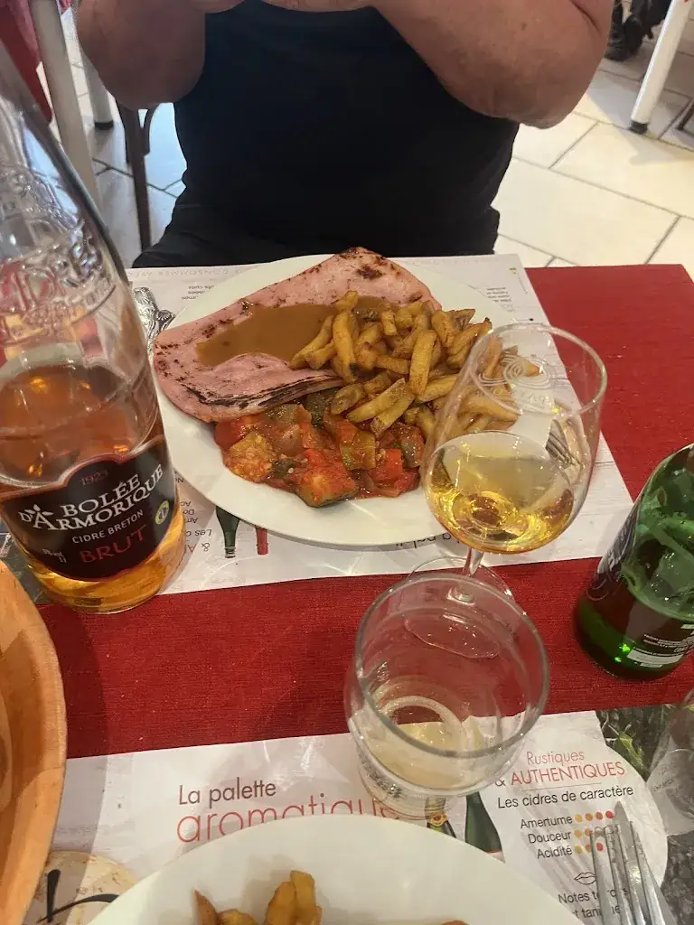 christine froment_Bar restaurant le raison_Domagné_review