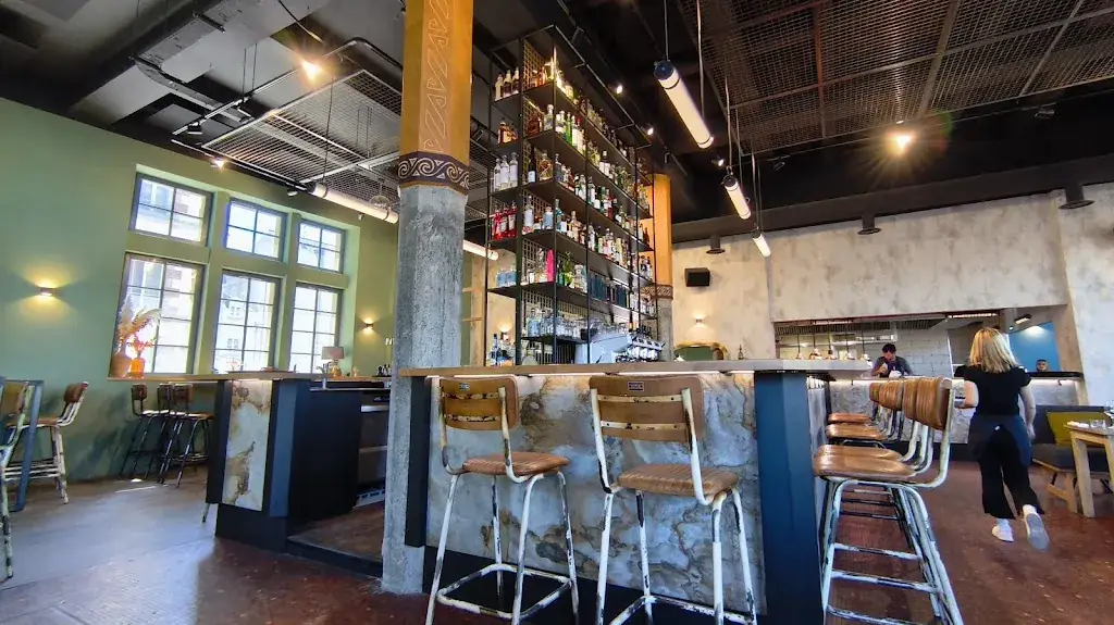 Brasserie Zaï Zaï restaurant in Dinan