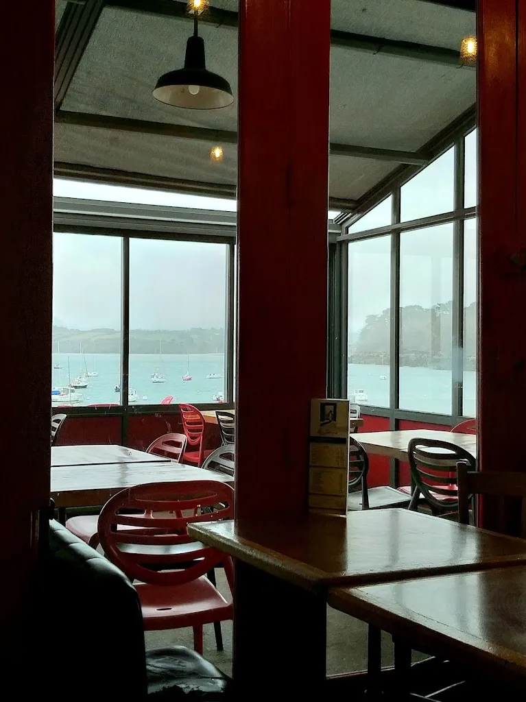 Chez Jeanine restaurant in Douarnenez