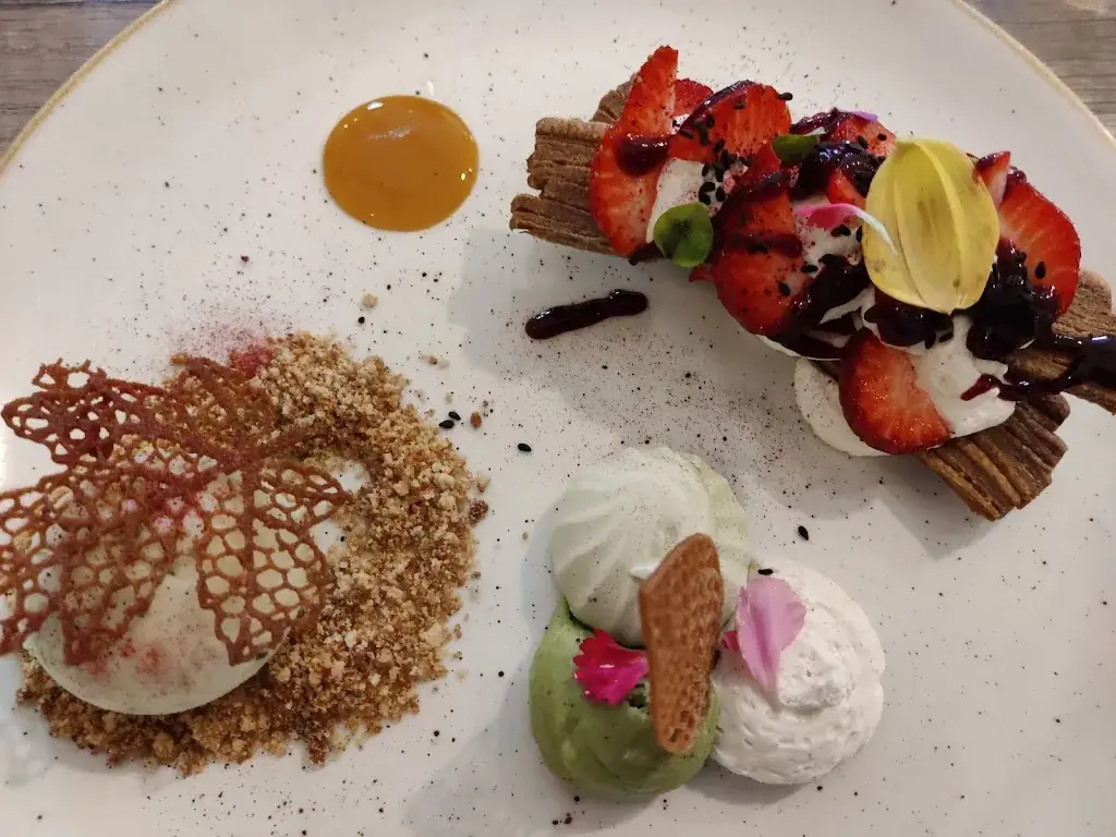 Coco Burdela._La Dégust' Station - Restaurant Gastronomique Brest_Plougastel-Daoulas_review