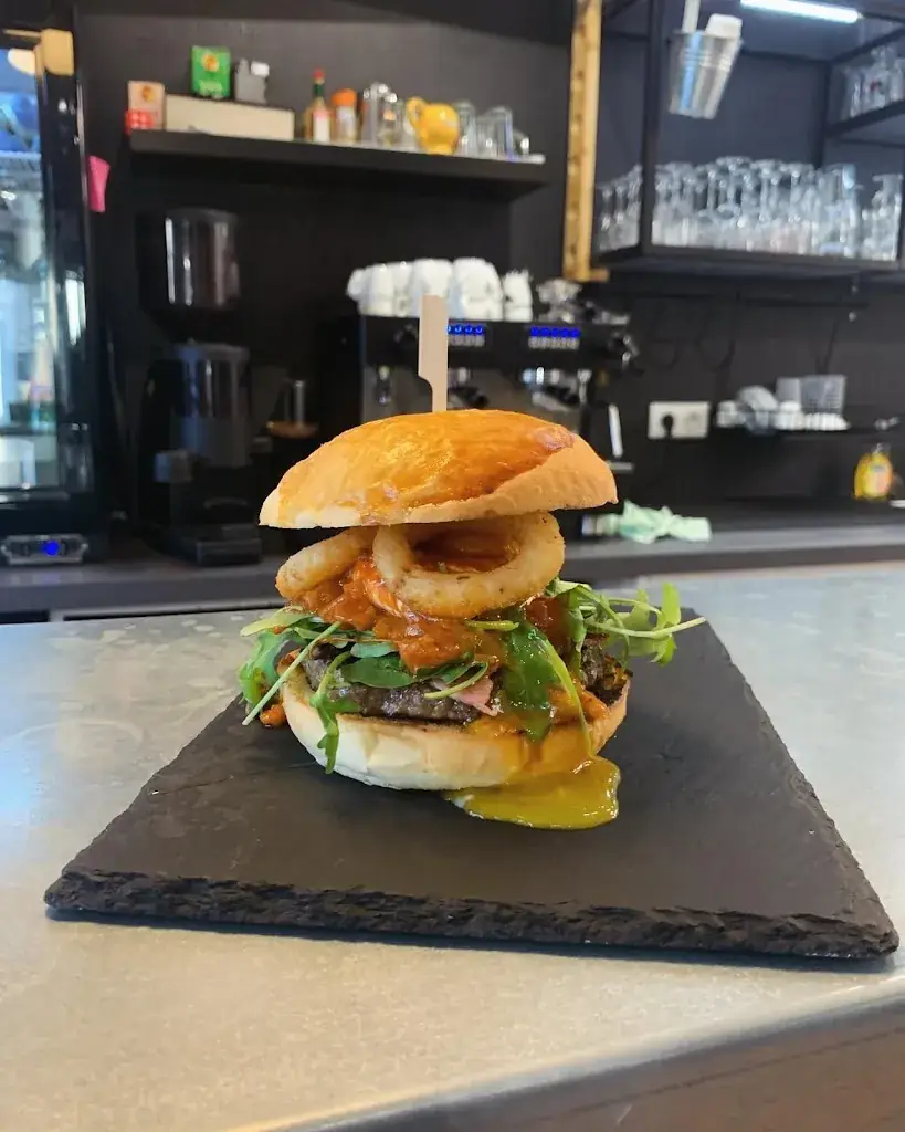 Mam'karo_Elliant_slider_image_3