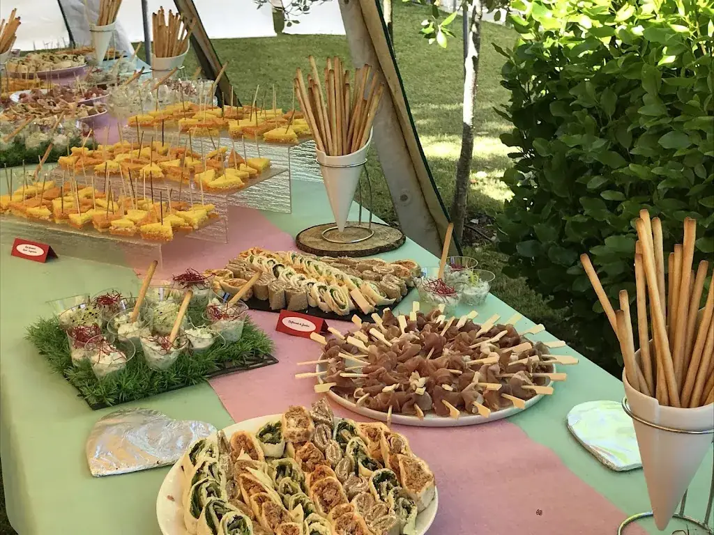 Les Gourmands Disent._Elliant_slider_image_1