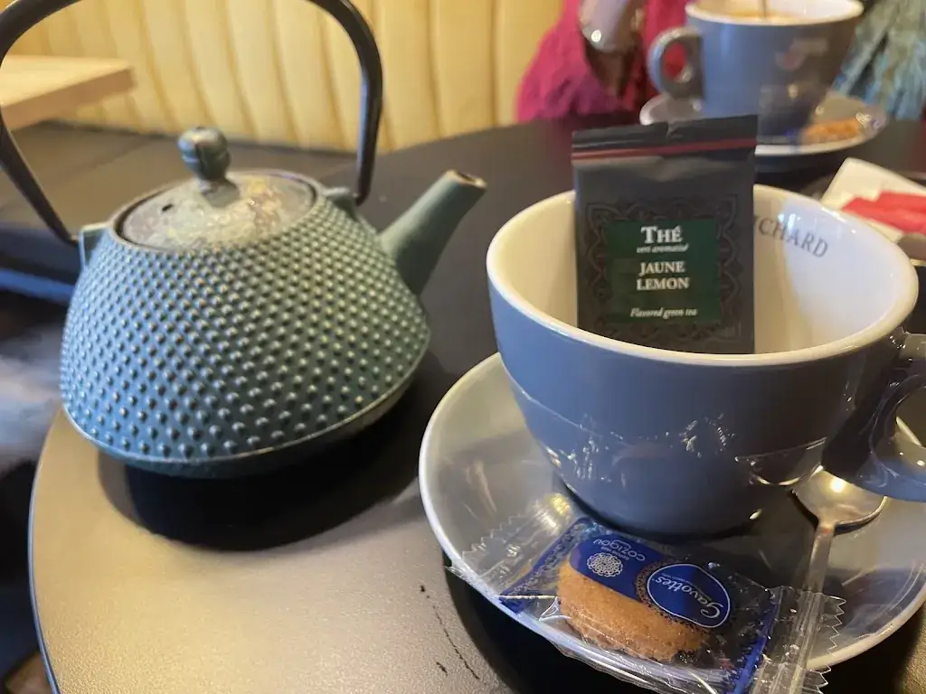 Doug Dina_La Verrière_Concarneau_review