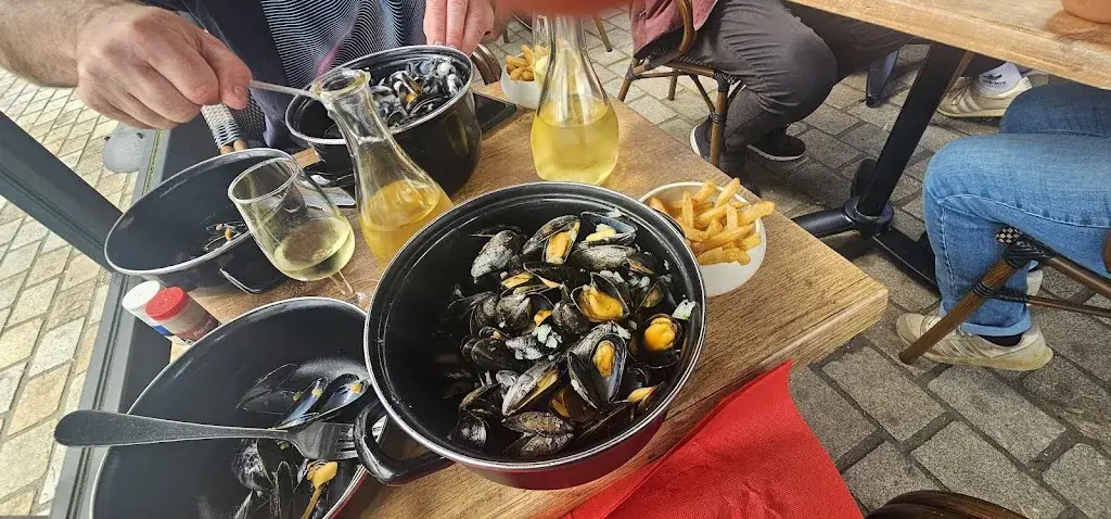 Clarissa C_La Croisière brasserie 1130:2130 continu_Concarneau_review