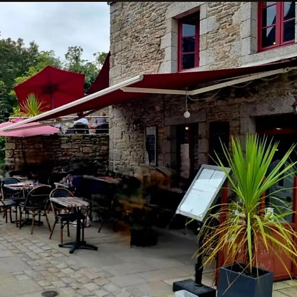 Le P'tit Bac restaurant restaurant in Concarneau