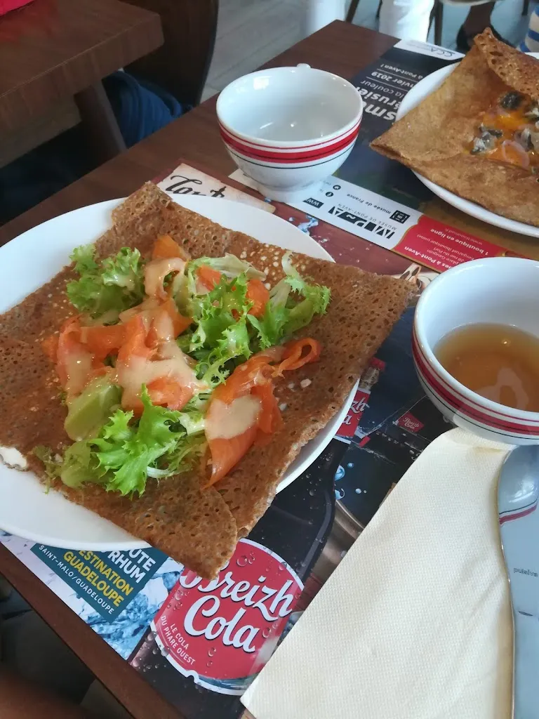 Polona Vida Čeligoj_Crêperie Concarneau - L' Escale Gourmande_Concarneau_Bewertung