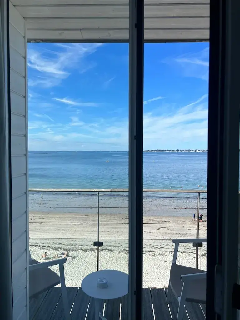 Filippo Di Lorenzo_Les Sables Blancs_Concarneau_review